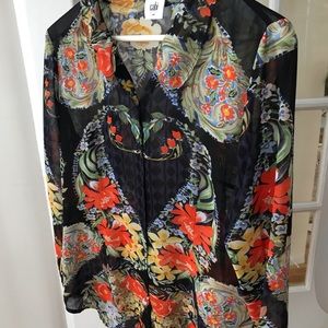 Intricate pattern blouse